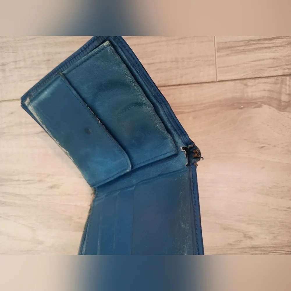 Authentic Louis Vuitton Epi Portefeuille Marco Wallet Purse Blue